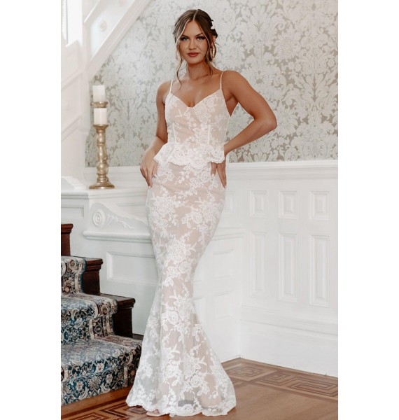 Enchanted Love Embroidered Lace Mermaid Gown (Off White)