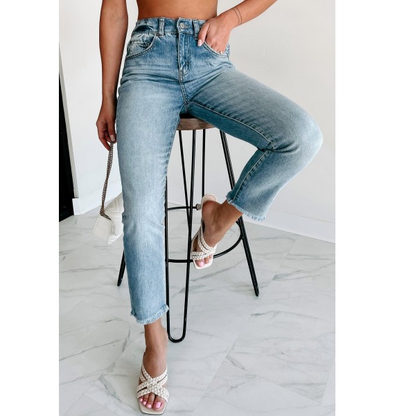 Middle Of The Road High Rise Non-Distressed Rewash Mom Jeans (Medium)