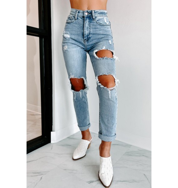 Hayes High Rise Distressed Boyfriend Jeans (Light)