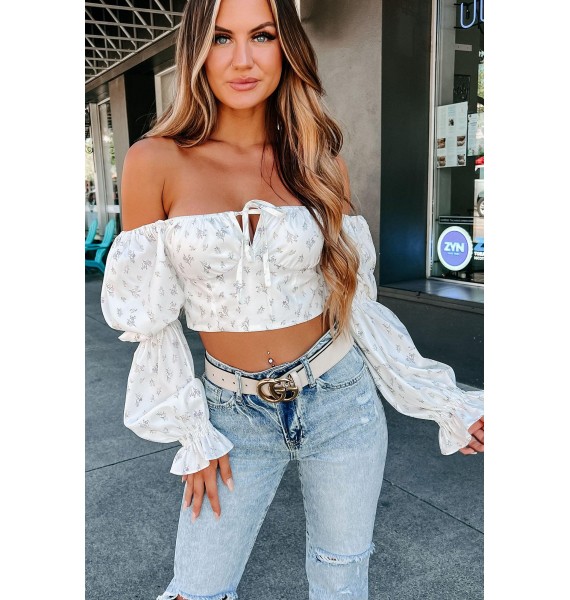 Gather Your Thoughts Floral Puff Shoulder Crop Top (White)